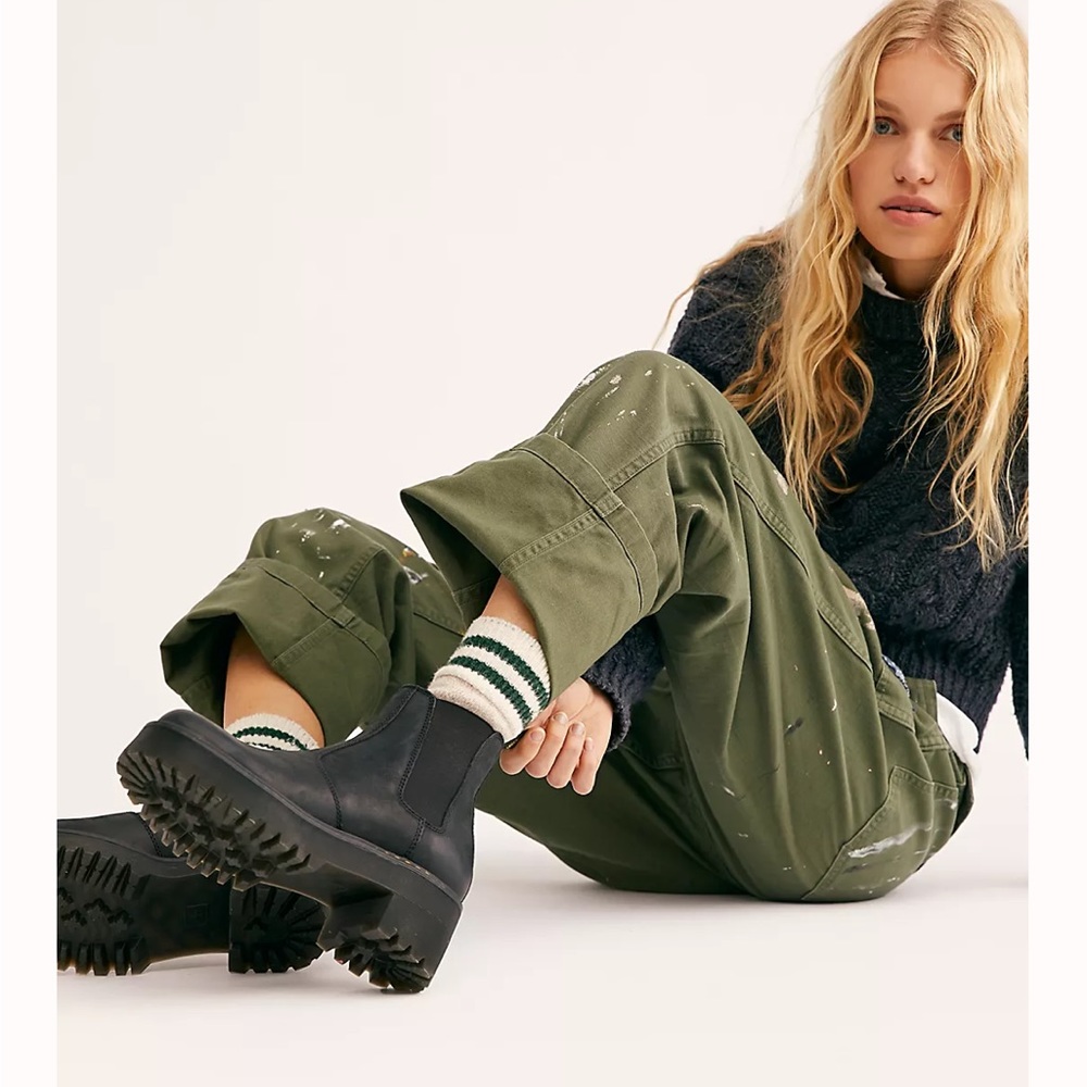 Dr. Martens ROMETTY WYOMING LEATHER PLATFORM CHELSEA BOOTS